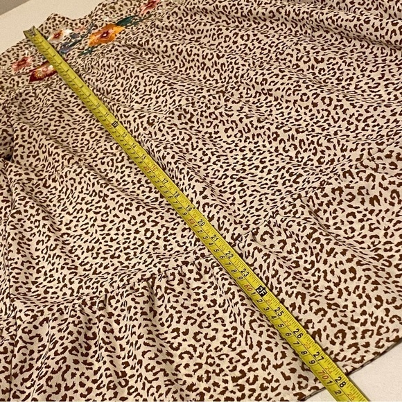 ODDY Animal Print Embroidered Neckline Ruffles Flowy Size M Tunic - Picture 12 of 13
